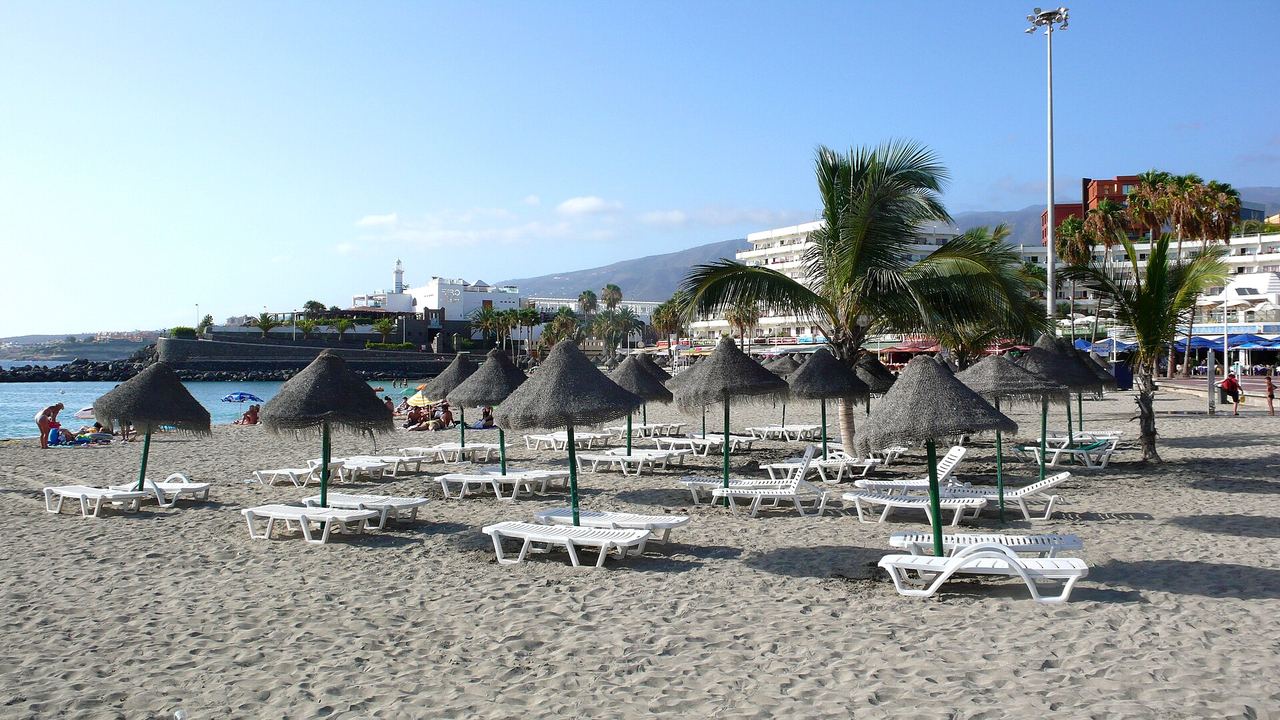 Playa de Torviscas beach in Adeje